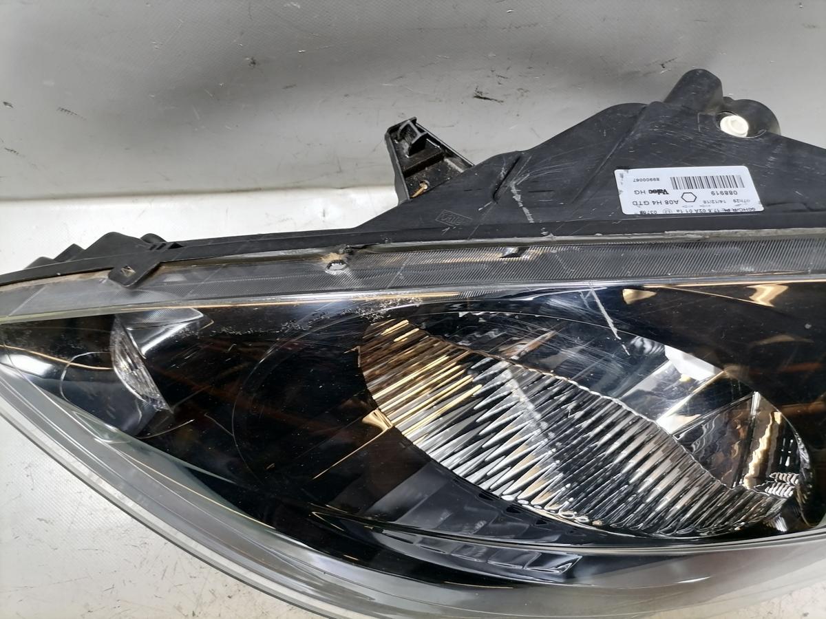 Peugeot 1007 original Scheinwerfer vorn links Halogen schwarzer Hintergrund Bj.2006